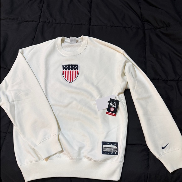 Nike Men's White Crewneck Sweater with USA Emblem